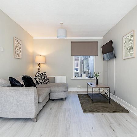 Snug Central Belfast Home, 2 Minutes From Ormeau Park! Εξωτερικό φωτογραφία