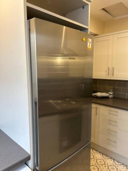 Snug Central Belfast Home, 2 Minutes From Ormeau Park! Εξωτερικό φωτογραφία