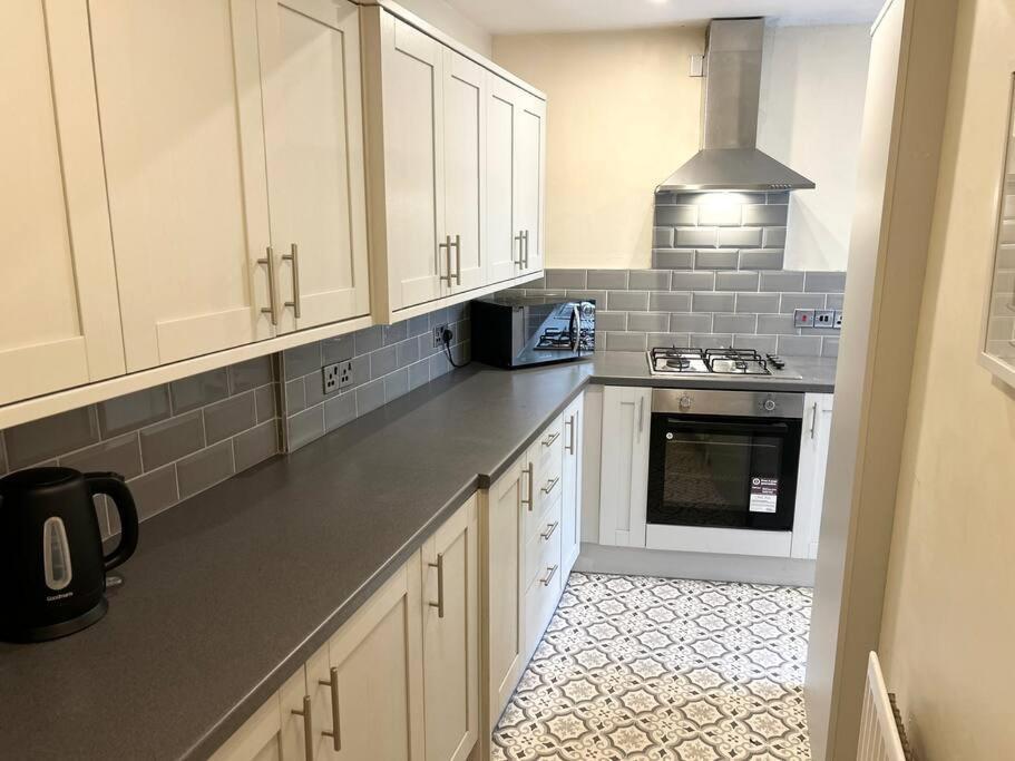 Snug Central Belfast Home, 2 Minutes From Ormeau Park! Εξωτερικό φωτογραφία