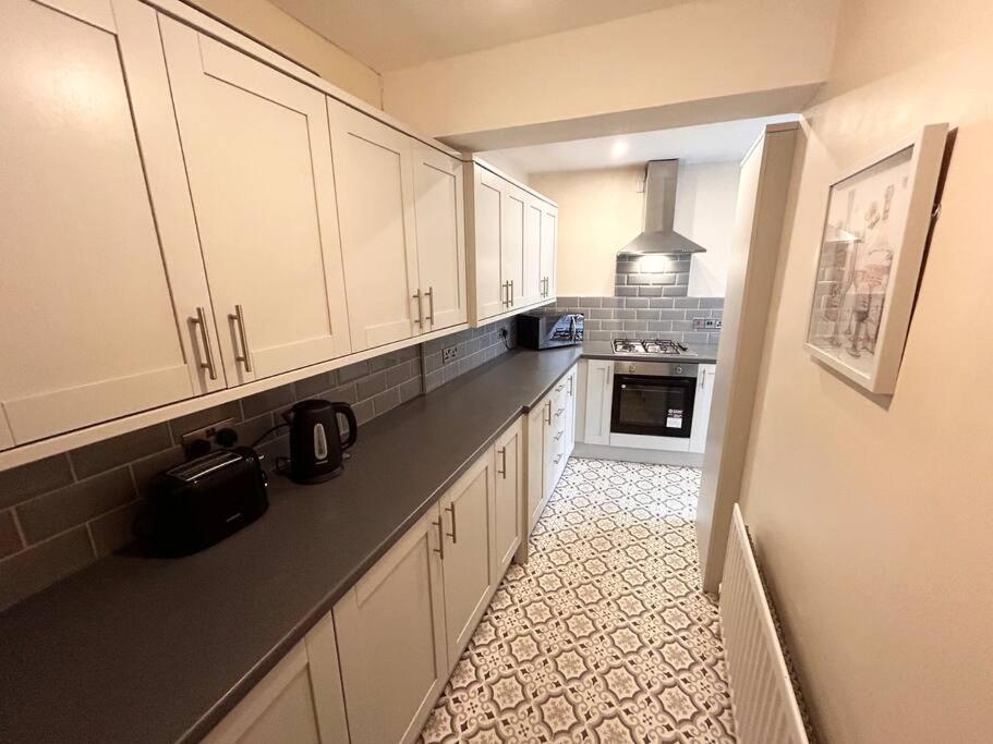 Snug Central Belfast Home, 2 Minutes From Ormeau Park! Εξωτερικό φωτογραφία