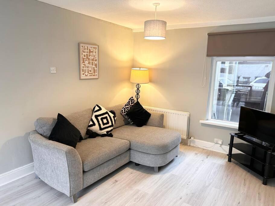 Snug Central Belfast Home, 2 Minutes From Ormeau Park! Εξωτερικό φωτογραφία