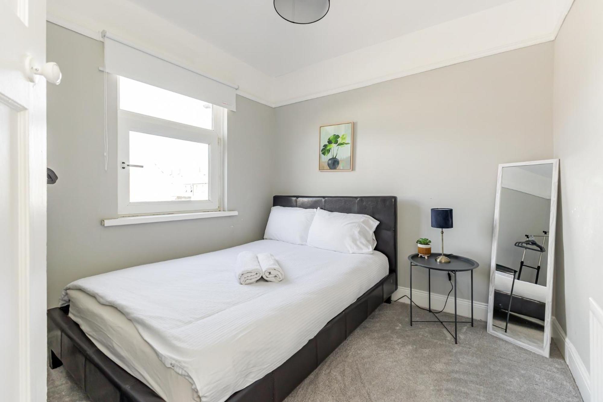 Snug Central Belfast Home, 2 Minutes From Ormeau Park! Εξωτερικό φωτογραφία